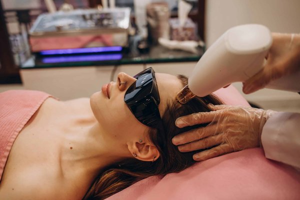 Comment les seniors peuvent-ils utiliser les podcasts pour stimuler leur santé cognitive ?